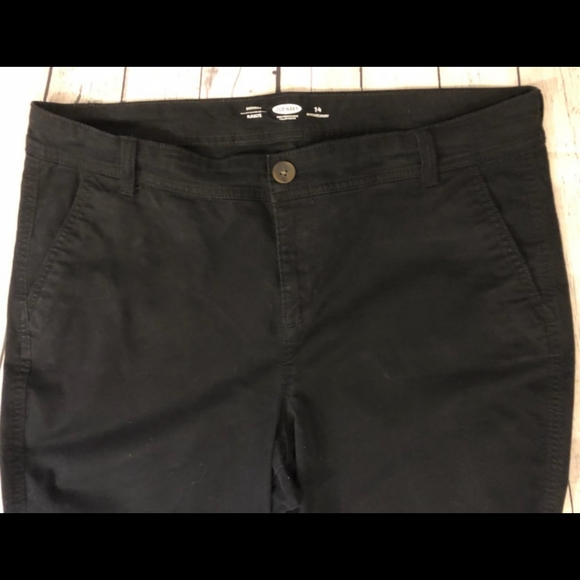 EUC Old Navy black cropped denim jeans - 14 short - Picture 4 of 7